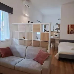 https://piazza-la-veneta-new-very-close-to-the-center.emilia-romagnahotels.net